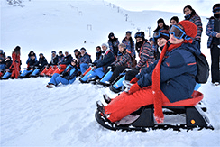 18 Yaş Altı Öğrenciler İçin Yaz/Kış Kamplarında Süreç Nasıl İşlemektedir ve Çok Sorulan Sorular