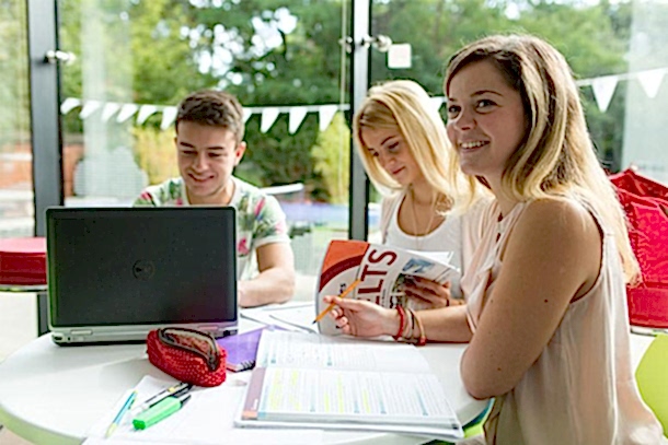 Yurtdışında 3 Aylık Dil Eğitimi